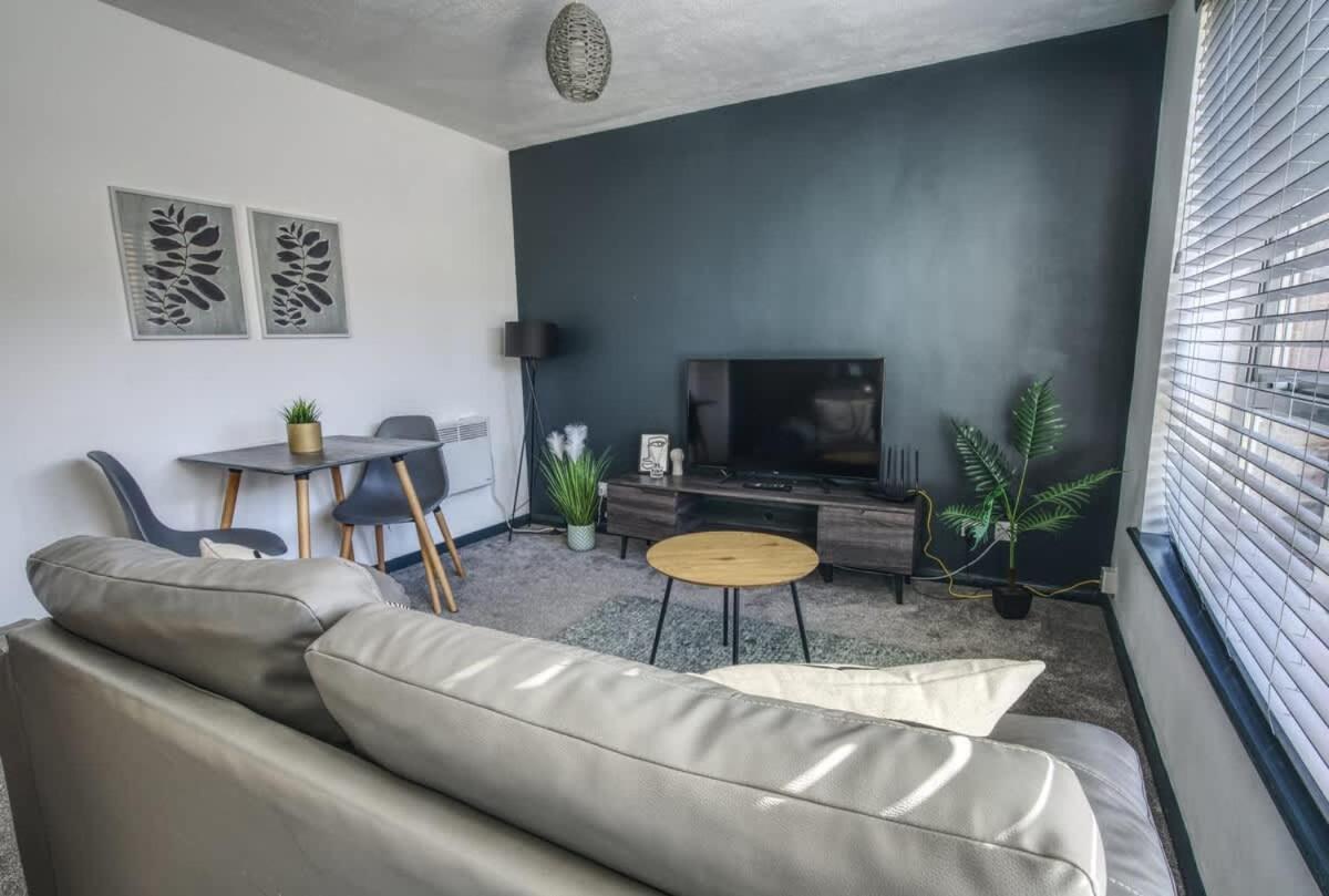 Apartment Cosy 1br Apt, Self Check In, Parking, By Derbnb *